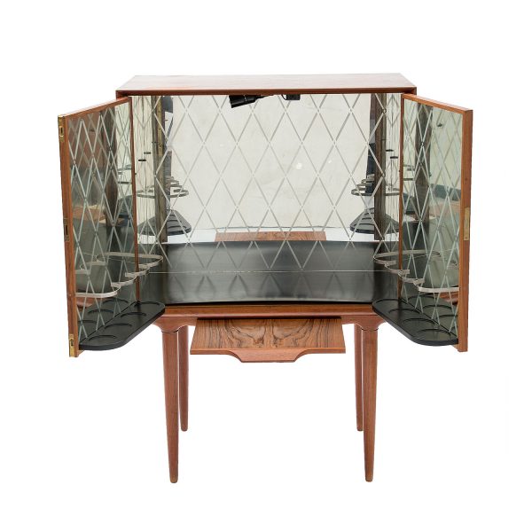 Illum Wikkelso Bar Cabinet - Image 3